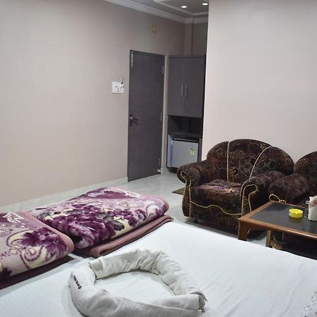 Hotel Suraj Balasore ภายนอก รูปภาพ