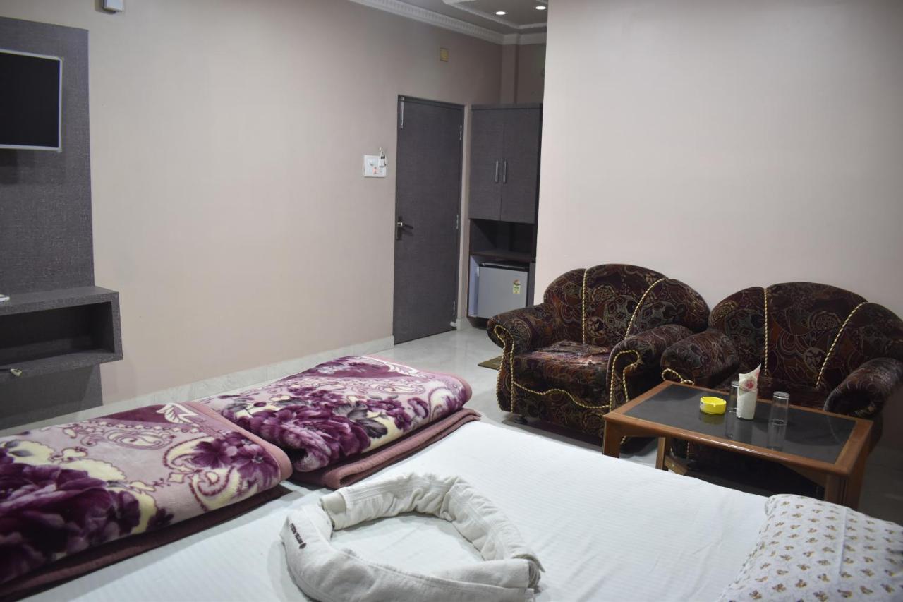 Hotel Suraj Balasore ภายนอก รูปภาพ